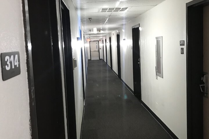 Ballroom/Hall 38 of 39