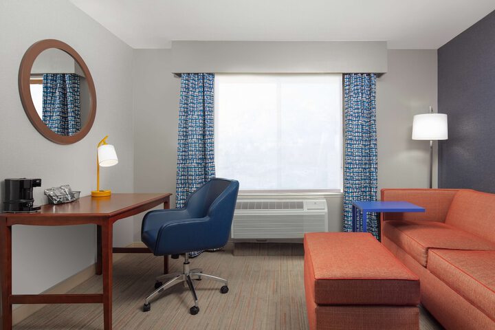 Room 27 of 48