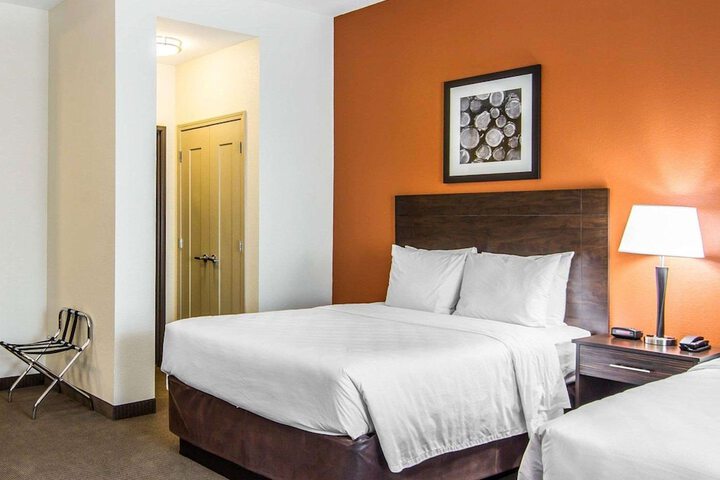 Room 19 of 38