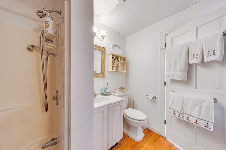 Walk to the Beach: Pet-friendly Gem in Biddeford!