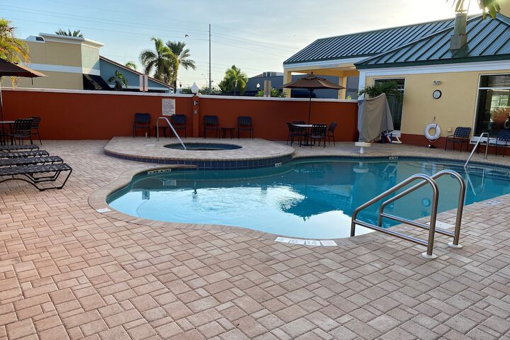 Pool 4 of 47
