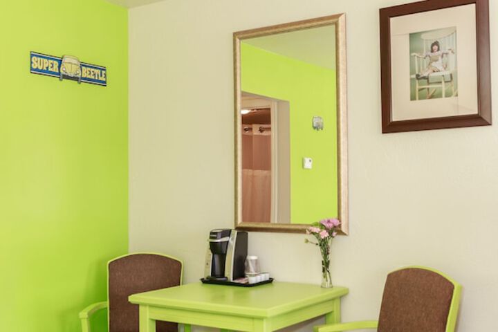 Room 9 of 50