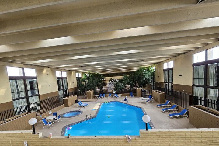 Clarion Inn & Suites Roswell