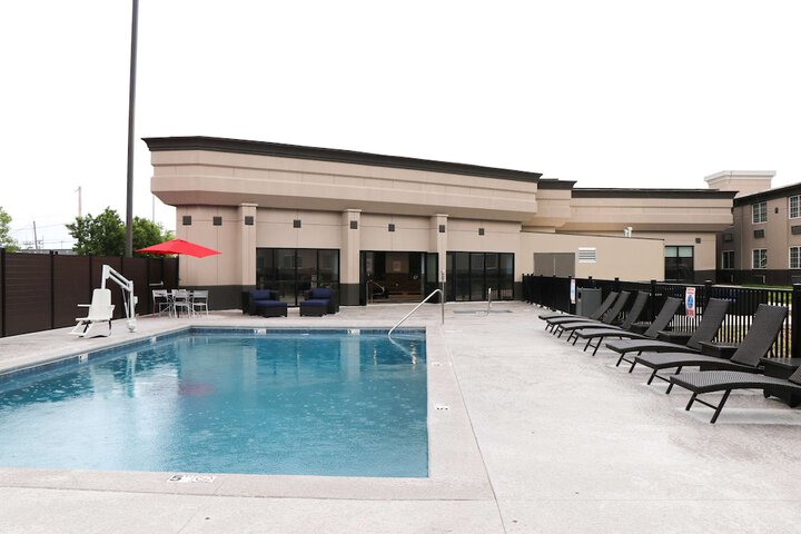 Pool 6 of 63