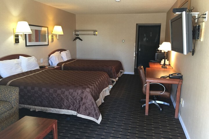 Room 12 of 37