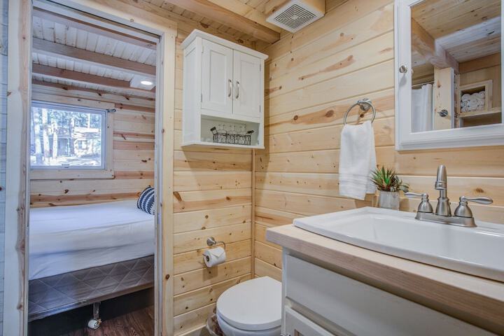 Tiny House!in the Mountains Near Pikes Peak W / ac