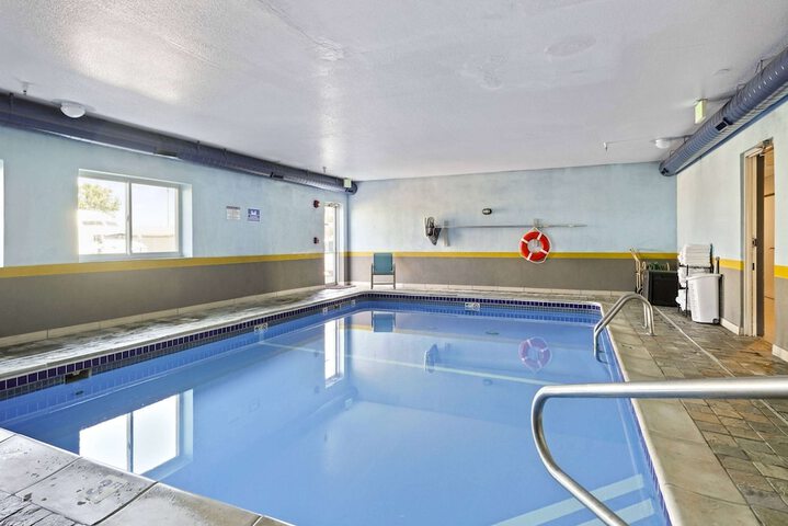 Pool 13 of 56