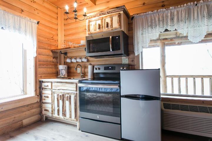Coblentz Country Lodge by Amish Country Lodging