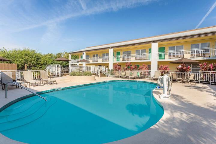 Pool 3 of 24
