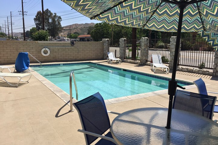 Pool 2 of 27