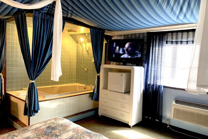 Room 235 of 334
