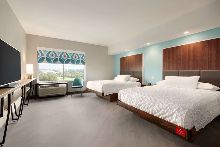 Tru by Hilton York