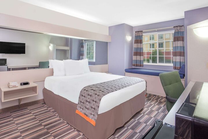 Room 14 of 19