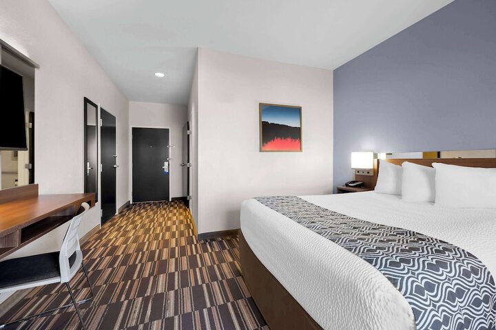 Microtel Inn & Suites by Wyndham Sweetwater