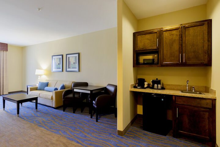 Room 34 of 60