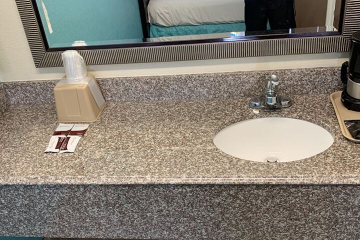 Room 27 of 54