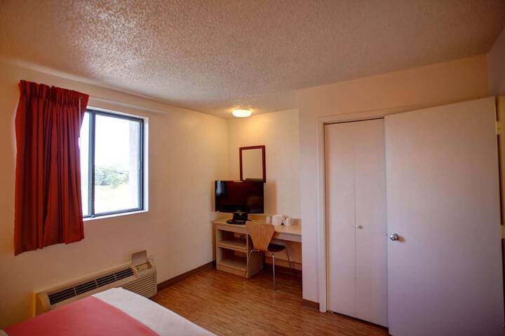 Motel 6 Council Bluffs IA - Omaha East