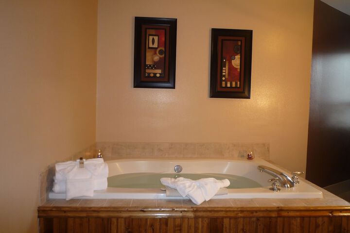 Hot Tub 44 of 51