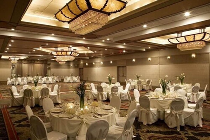 Ballroom/Hall 20 of 22