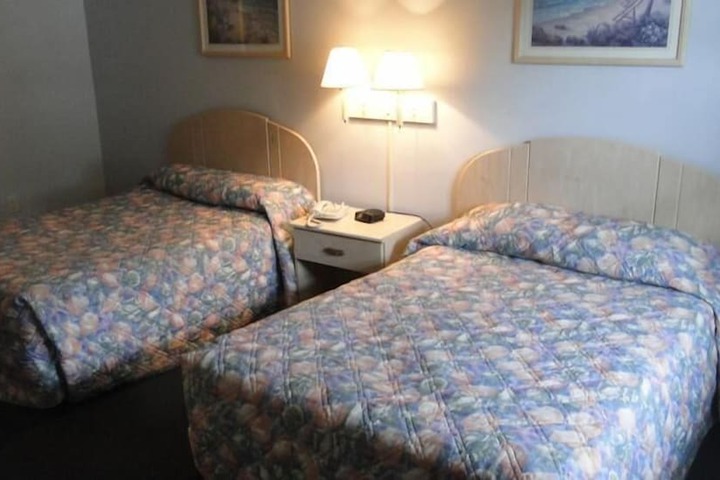 Room 8 of 8