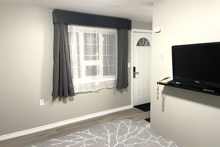 Room 80 of 94