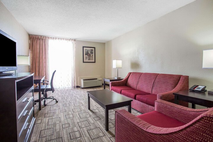 Room 12 of 35