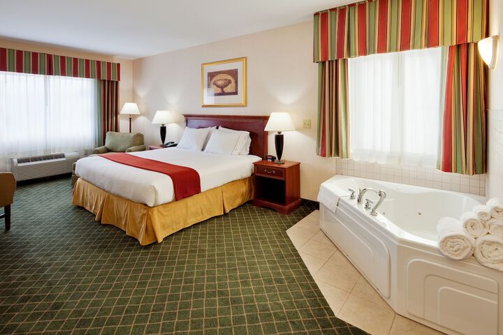 Room 34 of 50