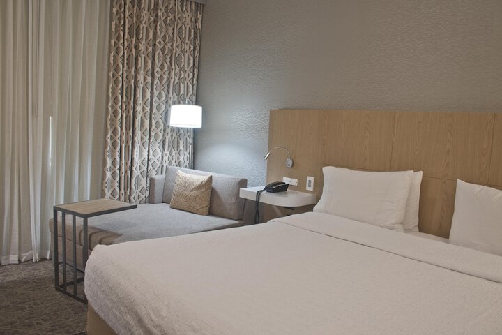 Hampton Inn & Suites Denver-Speer Boulevard