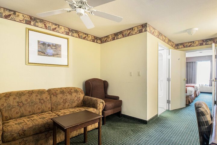 Room 14 of 22