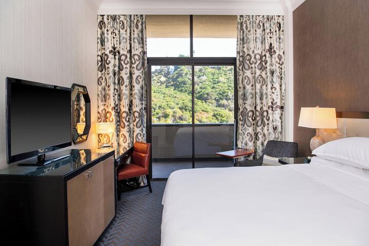 Room 77 of 114