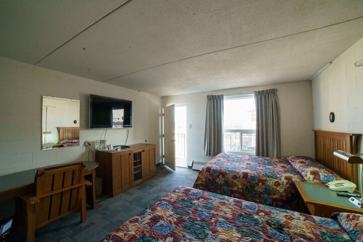Room 15 of 21