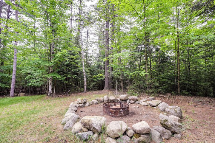 Cozy Elizabethtown Cabin w / Fire Pit!