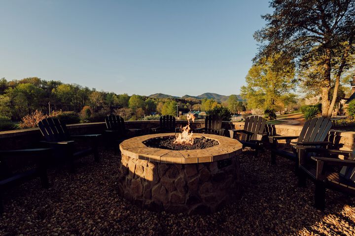 Tremont Lodge & Resort