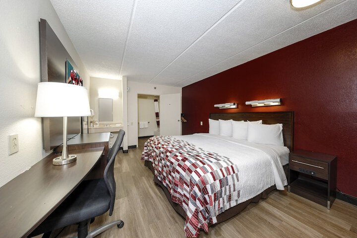 Room 30 of 37