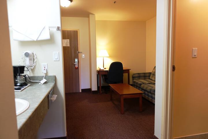 Room 27 of 36