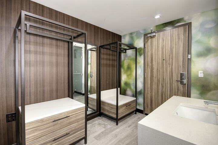 Room 30 of 51