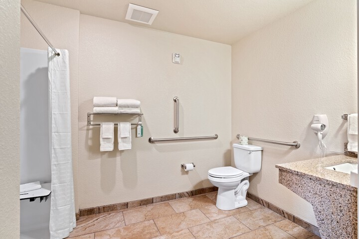 Room 14 of 33