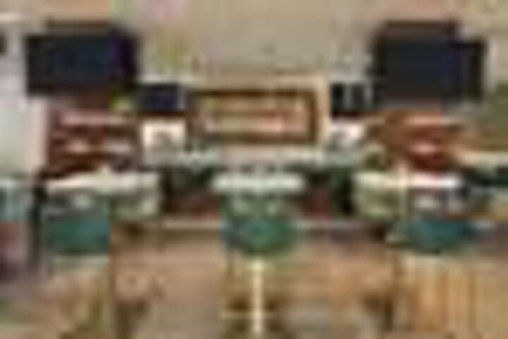 Dining 73 of 92
