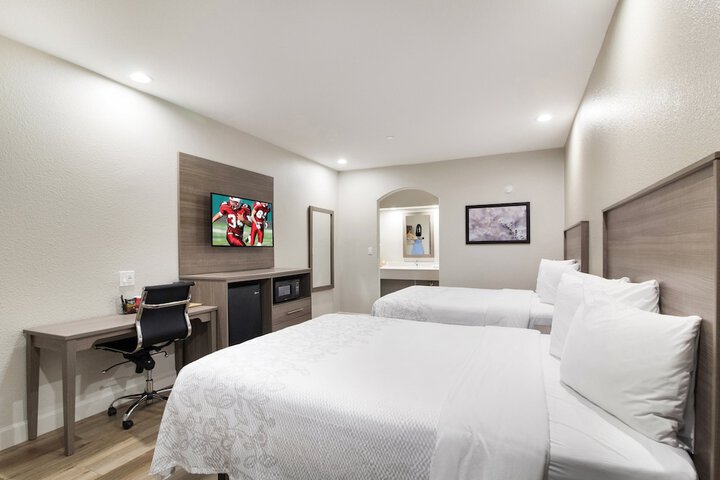 Room 19 of 35