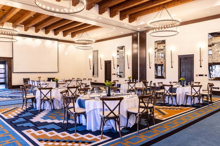 Bishops Lodge Auberge Collection