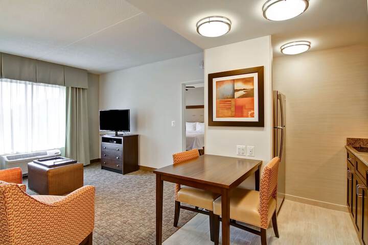 Room 26 of 40
