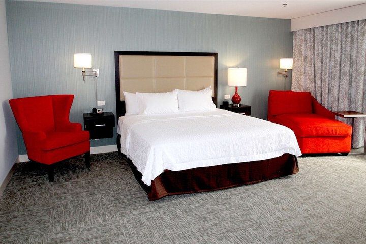 Room 11 of 60