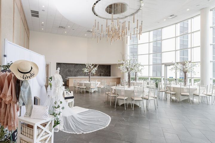 Ballroom/Hall 83 of 104