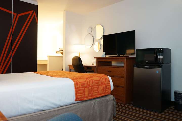 Room 60 of 76