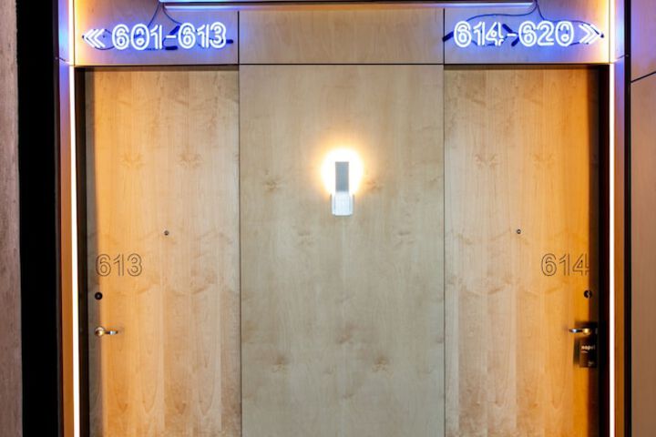 Ballroom/Hall 65 of 72