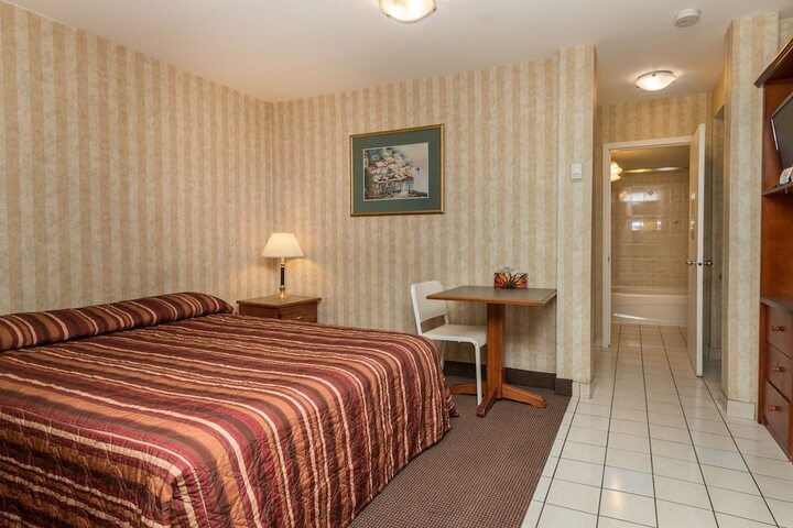 Room 14 of 31