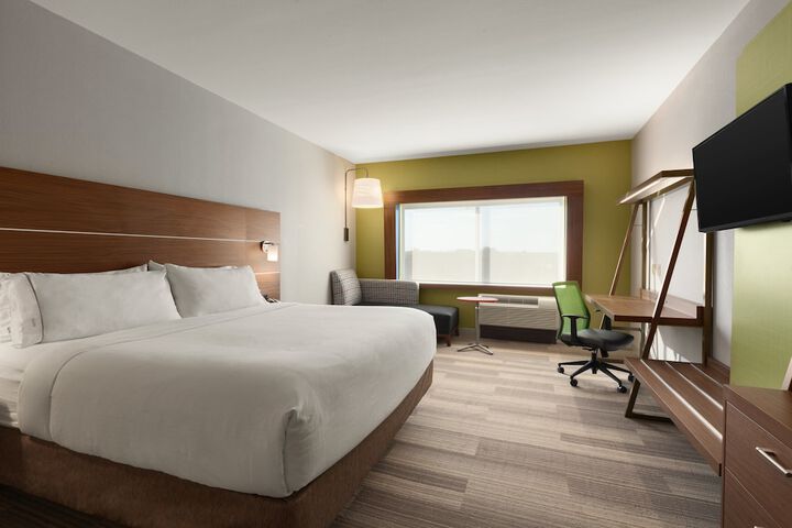 Room 14 of 33