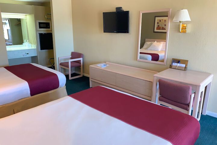 Room 22 of 46