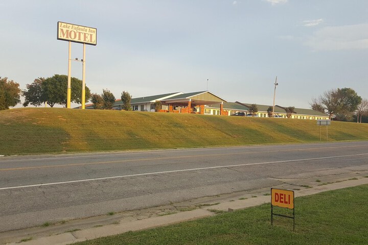 Hotel 10 of 72