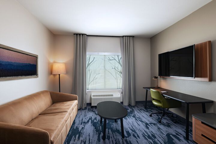 Room 11 of 25